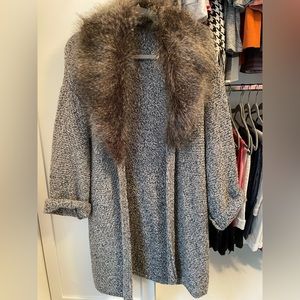 Women’s Medium boutique sweater